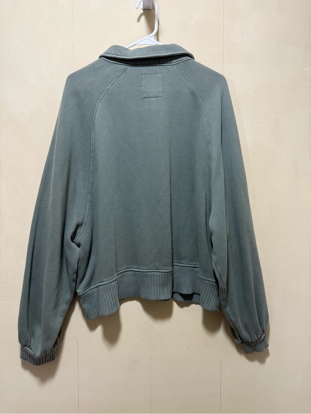 Aerie 1/2 Snap-Front Sage Green Oversized Crop Slouch Sweatshirt Sz XL - Picture 9 of 9